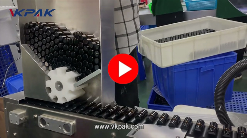 Mașină de etichetare orizontală automată a sticlelor de ulei esențial