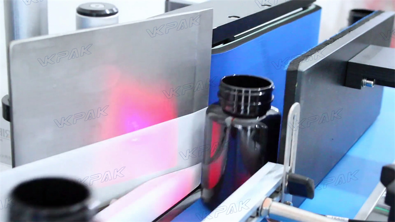 Cuțit pentru curățarea etichetelor VK-TL