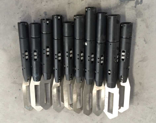 mașini de etichetat manșon pentru stâlp central.jpg