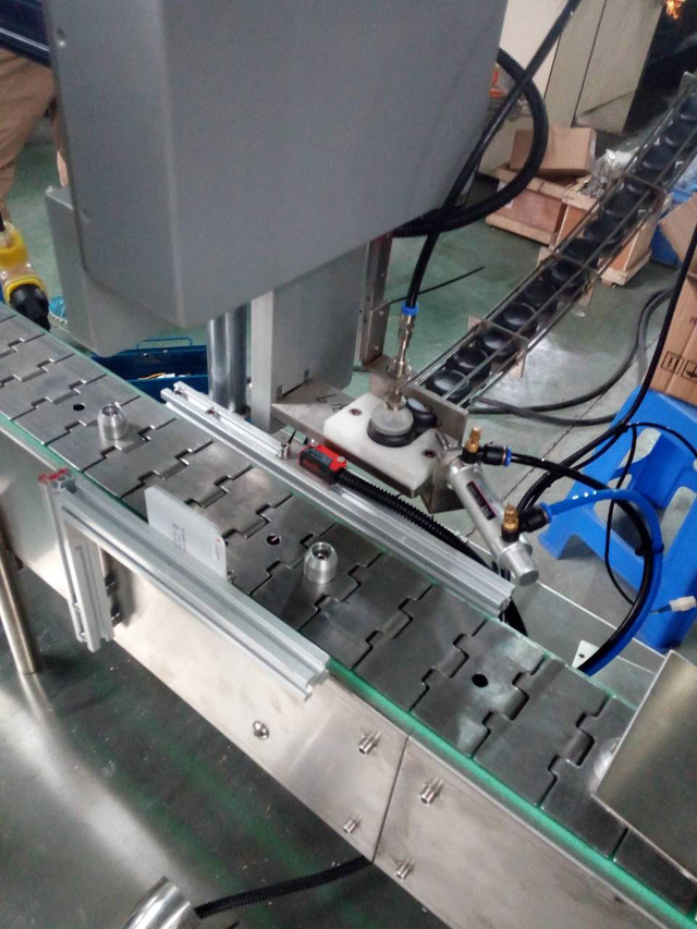 capace robot hrănire poze.jpg