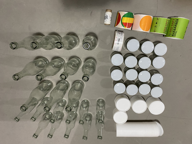 sticle rulouri etichete capace mostre.JPG