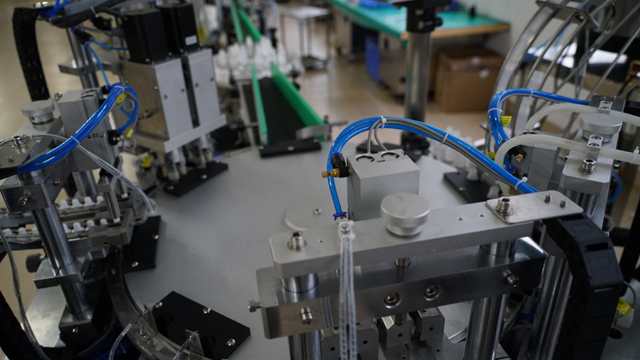 filler rotativ capper.jpg