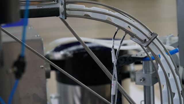 alimentator de sticle.jpg