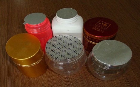 plastic bottles samples after being sealed inducție.jpg