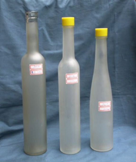 bottles glass for filling machine sticle de vin pentru procesul de umplere la preaplin.jpg