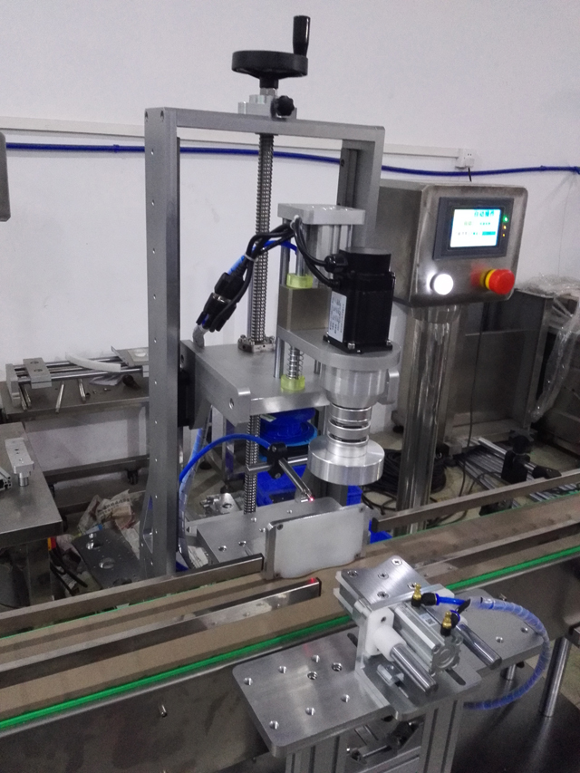 mașină de acoperire cu un singur cap borcane.jpg