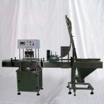 Mașină liniară automată de acoperire cu vid pentru borcane de sticlă în industria alimentară