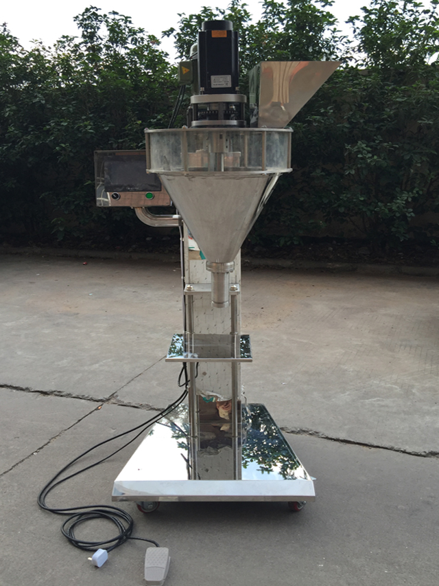 main body of auger filling machine umplutura melc fabrica de faina.jpg