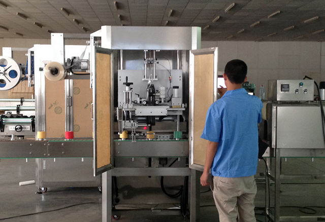 etichetator de mâneci cu bandă.jpg