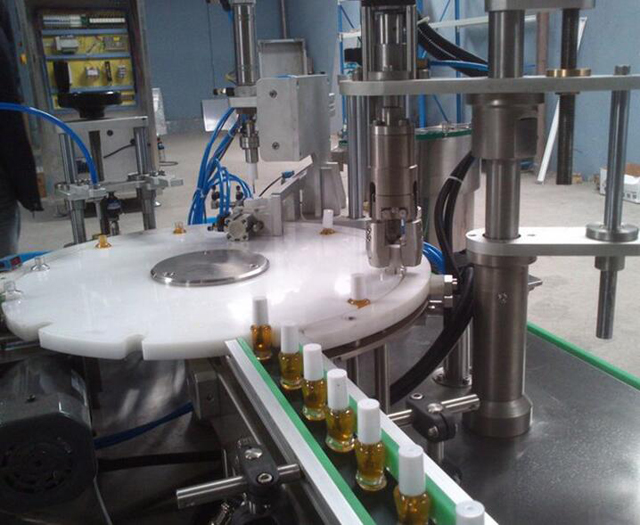 echipament de umplere rotativ.jpg