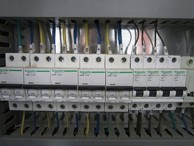 electronice pentru utilaje de etichetare.jpg
