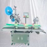 Mașină liniară de etichetare cu autocolante pentru cutie de carton mică