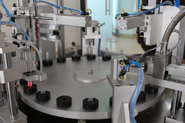 mașină de presat de umplere automată.jpg