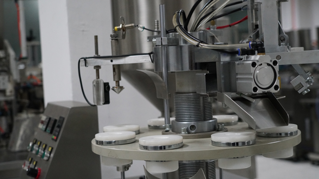 tub filler sealer plastic.jpg