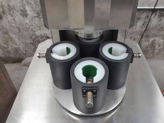 matriță pentru acoperirea borcanelor.jpg