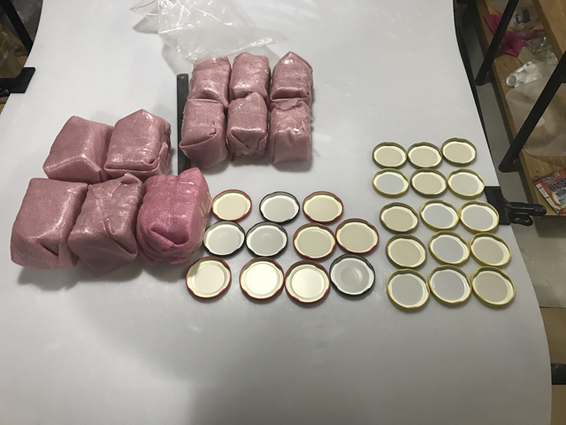 capace si sticle borcane pentru acoperire cu vid.jpg