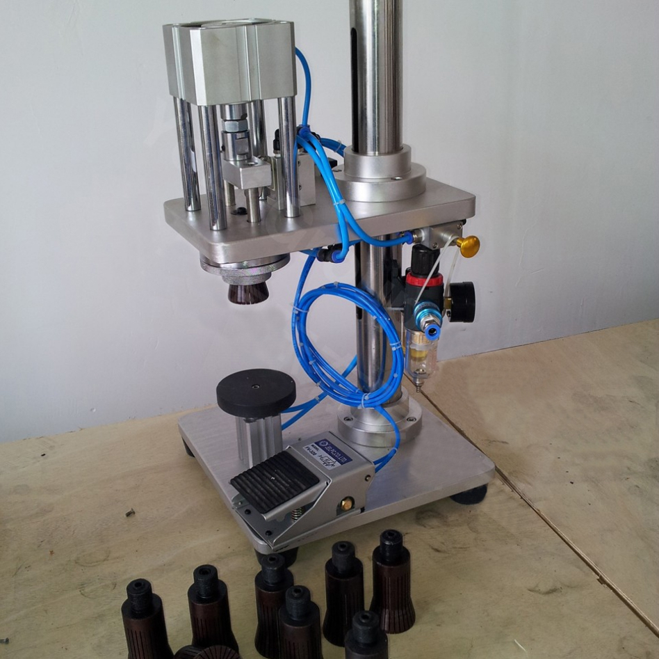manual crimping machine for glass bottles echipament pneumatic de acoperire semi-automat pneumatic.jpg