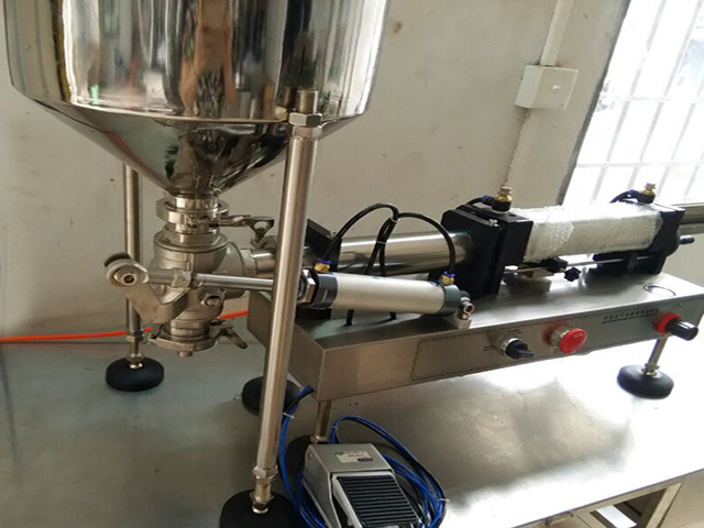 ilustrare a mașinii de umplere.jpg