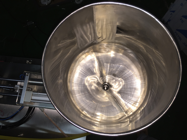 filling hopper for filling sealing buncăr de umplere pentru sigilant cu ultrasunete filler.jpg