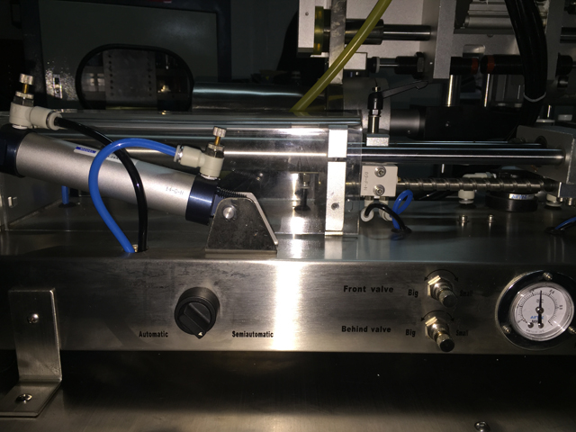 horizontal filling machine for filling process mașină de umplere orizontală pentru tuburi filler sealer.jpg