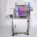 Mașină de etichetat cu autocolante pliabile pentru etichetarea drapelului pentru cârnați