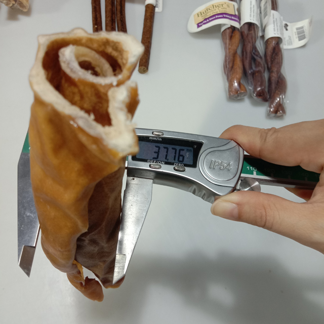 mostre de mâncare pentru câini pentru etichetare.jpg