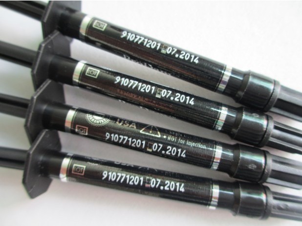 labeling printer machine for syringes imprimare etichetare seringă.jpg