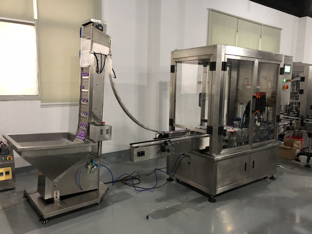 mașină de acoperire mașini cosmetice.JPG